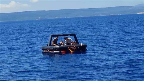 14 Irregular Migrants (Along with 7 Children) Were Rescued Off the Coast of Balıkesir