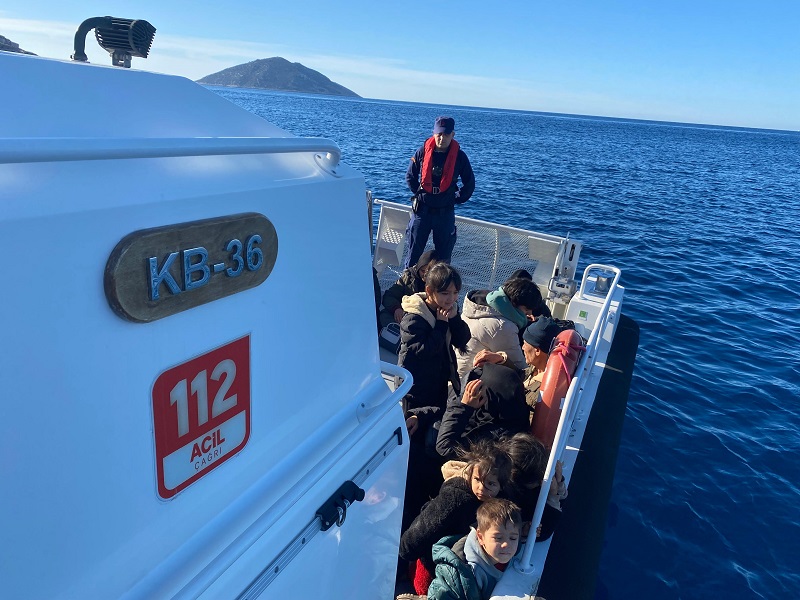 8 Irregular Migrants (Along with 11 Children) Were Apprehended in Antalya