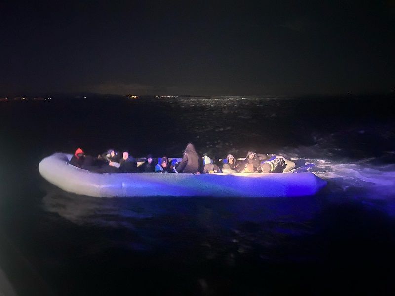 26 Irregular Migrants (Along with 2 Children) Were Rescued Off the Coast of İzmir