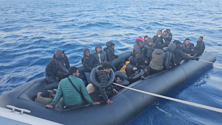 42 Irregular Migrants (Along with 5 Children) Were Rescued Off the Coast of Aydın