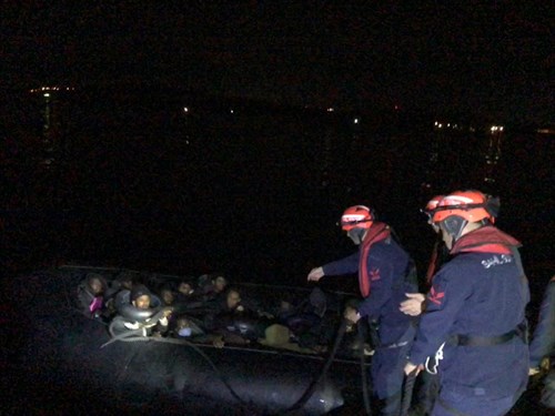 43 Irregular Migrants (Along with 5 Children) Were Apprehended Off the Coast of İzmir