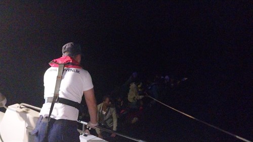 45 Irregular Migrants (Along with 1 Child) Were Apprehended Off the Coast of İzmir